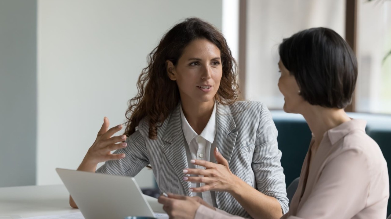 Coaching hỗ trợ CEO kiến tạo môi trường làm việc khơi dậy sự sáng tạo và đổi mới.