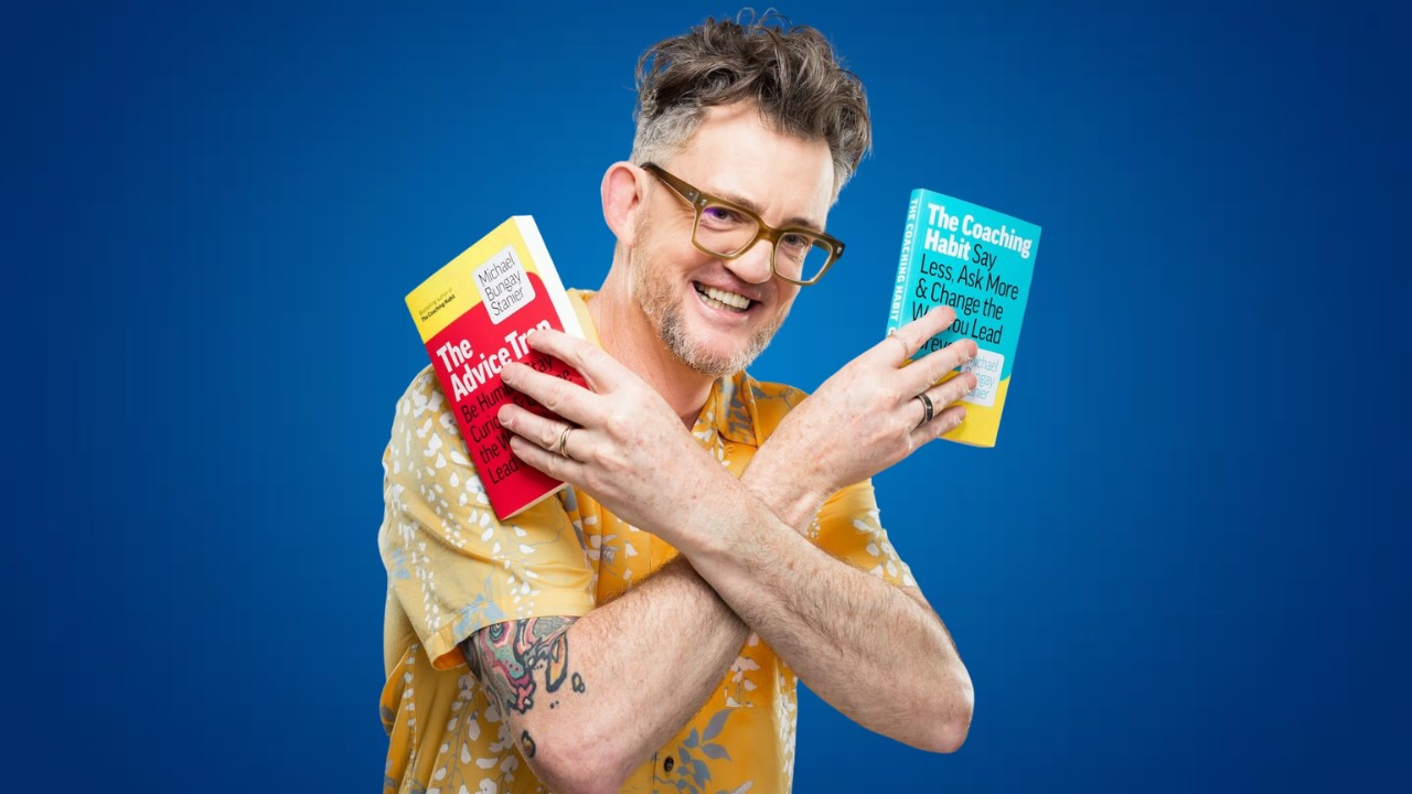 Michael Bungay Stanier đã đơn giản hóa nghệ thuật coaching với cuốn sách The Coaching Habit,